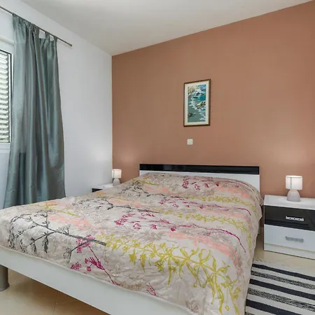 And By The Sea Podgora, Makarska - 2616 בית הארחה 3*
